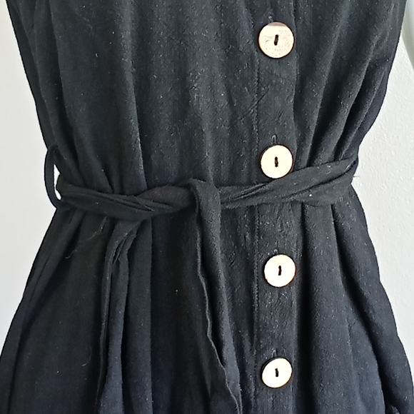 Ally little black dress with rustic look buttons at the front - Picture 2 of 8